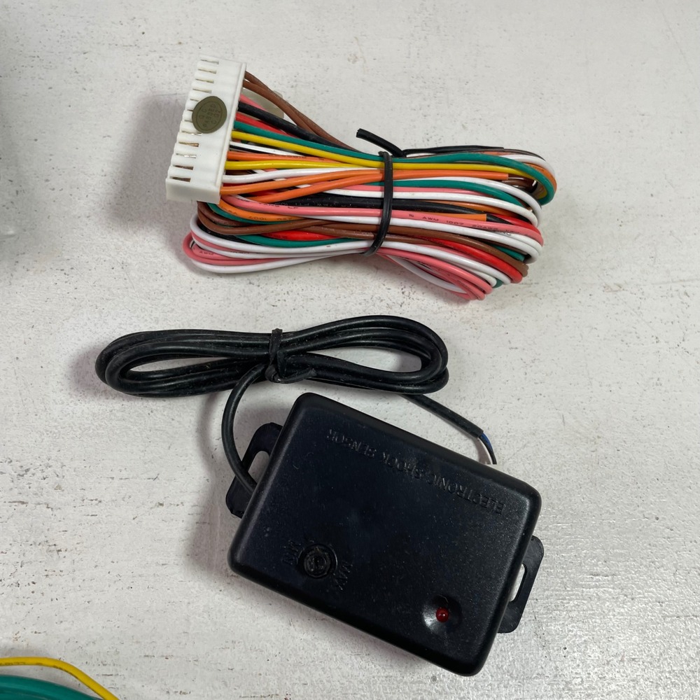 Pandaline 865 Car Alarm System 12V 15W Security Kit with 2 Remote Key Fobs New - Picture 9 of 16